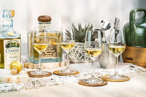 Vista 9 de Vasos para degustar y beber tequila Colección de cristalería de tequila Juego de 4 Copitas de cristal de 5.5 onzas para beber blanco