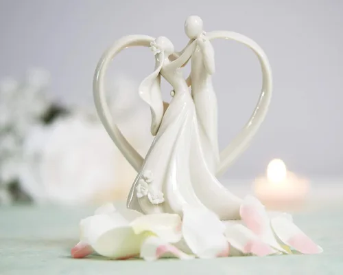 Vista 2 de Wedding Collectibles Decoración para pastel de boda con forma de corazón bailarín estilizado