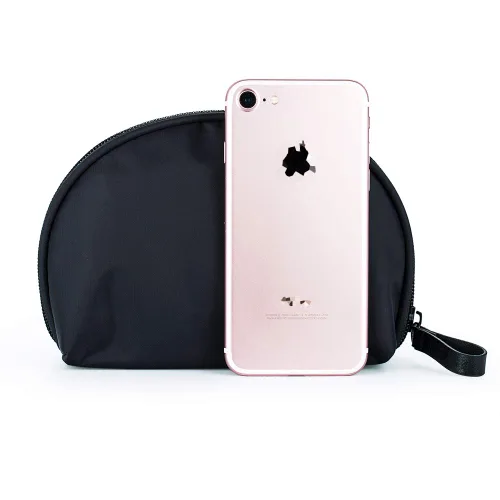 Vista 8 de Bolsa de cosméticos media luna Hekyip, neceser de maquillaje para viajes, neceser impermeable portátil para niñas y mujeres, pequeña (TODO NEGRO)