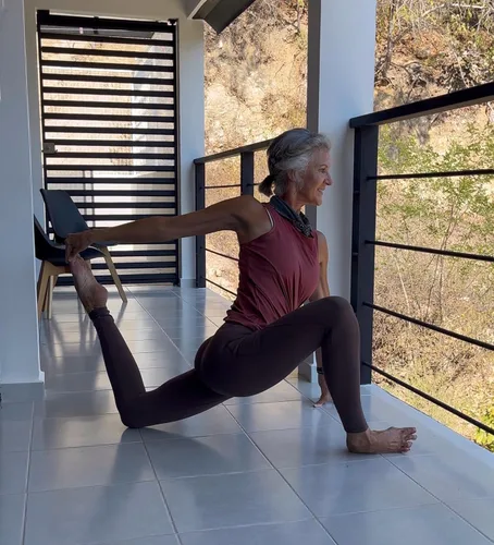 Vista 6 de RBX Active Leggings de yoga para mujer, ultra suaves, sólidos, con bolsillos