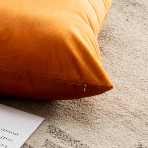 Vista 4 de Juego de 4 fundas de almohada decorativas de 26 x 26 pulgadas para cama, sofá, fundas de almohada de terciopelo suave extra grande para decoración