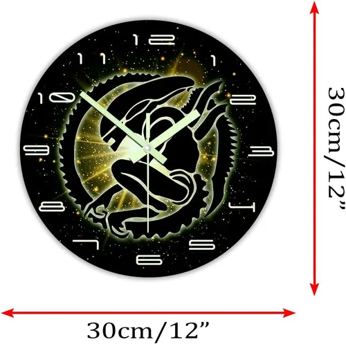 Vista 3 de The Geeky Days Alien Xenomorph Reloj que brilla en la oscuridad, funciona con pilas, silencioso de cuarzo, película de ciencia ficción, luminoso, 12