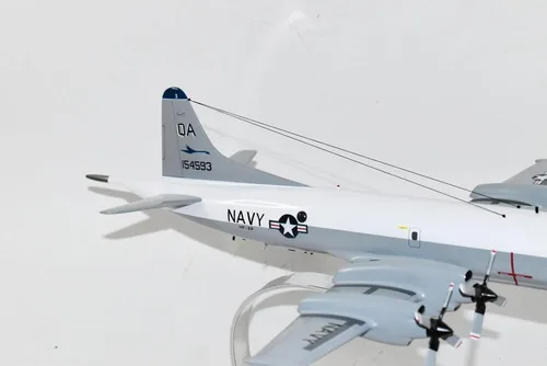 Vista 6 de Lockheed Martin® P-3B Orion, Gansos azules VP-22, modelo a escala de caoba