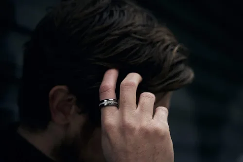 Vista 4 de TRUMIUM Alianzas de boda de tungsteno para hombre de 0.236 in y 0.315 in con circonita cúbica, anillo de eternidad con incrustaciones de circonita
