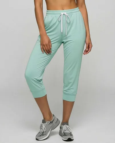 Vista 2 de Real Essentials 3-Pack Women's Ultra Soft Lounge Capri Joggers Sweatpants Athletic Yoga with Pockets(Available in Plus Size)