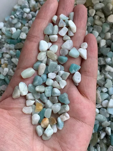 Vista 5 de Chips de piedras preciosas semi pulidas naturales al por mayor, mini cristales triturados, formas irregulares, chips de cristal sin perforar, Piedra