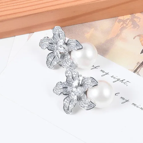 Vista 4 de Aretes de perlas redondas grandes con circonita cúbica para ceremonia de boda, accesorios elegantes