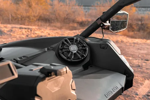 Vista 6 de UTV Stereo Can-Am Maverick X3 Pods de altavoces de 6.5 pulgadas y kit de salpicadero. Obtén más sonido de tu vehículo. (Kit de salpicadero)