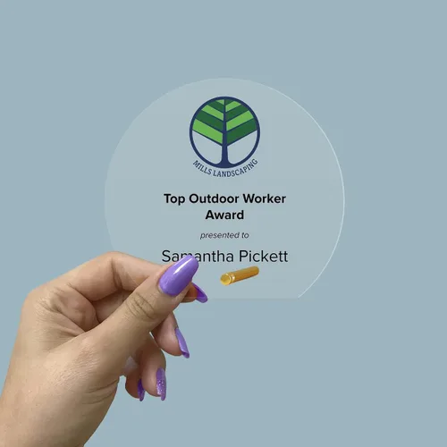 Vista 7 de Premios acrílicos económicos personalizados ofrecidos en una variedad de formas y tamaños, incluye texto ilimitado y su logotipo