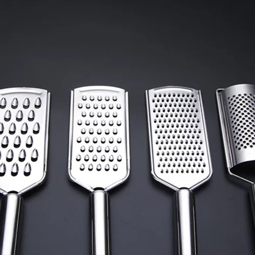 Vista 5 de Rallador de acero inoxidable para cortador de agujeros de cocina para papas, jengibre y queso, mango antideslizante para seguridad esencial