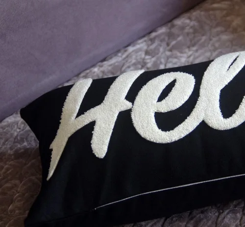 Vista 4 de Funda de almohada decorativa bordada con texto en inglés «Hello Low», funda de almohada lumbar de 12 x 20 pulgadas, solo funda