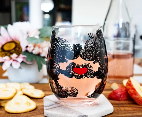 Vista 7 de Disney Copa de vino sin tallo de Mickey y Minnie Mouse con forma de lágrima de corazón, vaso para mimosas, cócteles