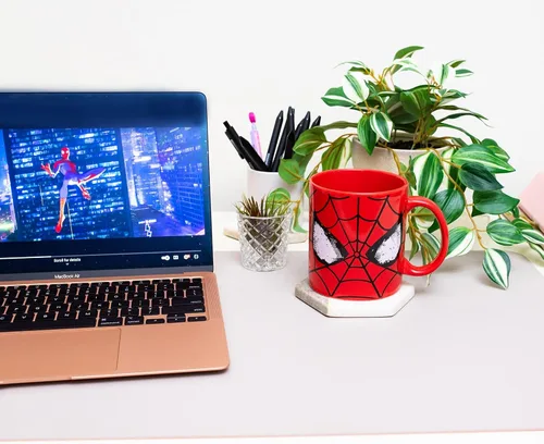 Vista 6 de Silver Buffalo Marvel Comics Spider-Man - Taza de cerámica clásica con máscara Capacidad para 20 onzas