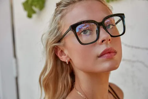 Vista 2 de DIFF Eyewear Bella Designer - Gafas cuadradas de gran tamaño con bloqueo de luz azul para mujer, color negro