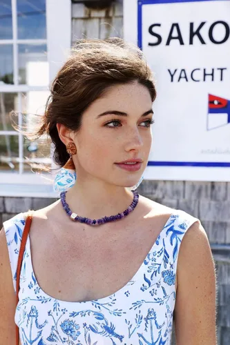 Vista 5 de PERNNLA PEARL Collar con cuentas de cristal de malaquita para mujer, lindo colgante de margarita dorada, gargantilla para niña, joyería bohemia