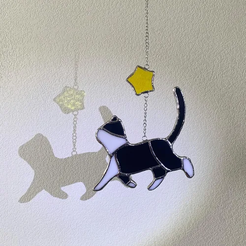 Vista 2 de Seawah Decoración de atrapasoles de cristal negro para colgar en la ventana, regalo conmemorativo, regalos para amantes de los gatos, mamá