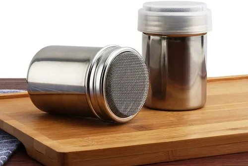 Vista 2 de Coctelera de acero inoxidable en polvo y azúcar, sal y pimienta, condimentos y especias con tamiz de tapa para canela, cacao y palomitas de maíz