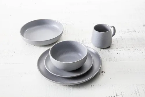 Vista 2 de Fortessa Sound Stoneware - Juego de vajilla de 16 piezas, servicio para 4, cemento