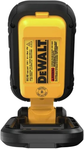 Vista 4 de DEWALT Luz LED, luz de trabajo potente y compacta, mango magnético, USB-C recargable (DCL182)