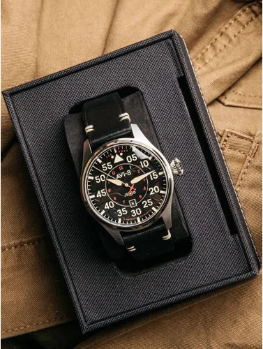 Vista 7 de AVI-8 Watch Hawker Hurricane Clowes Chronograph Limited Edition Genuine Leather Strap