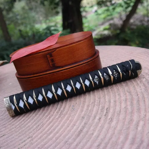 Vista 2 de Mango de Espada Tsuka 10.2in o Especificaciones Especiales Herrajes de Aleación/Cobre/Hierro e Imitación o Samegawa Real