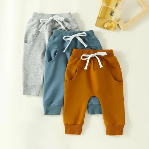 Vista 2 de Paquete de 3 pantalones deportivos de algodón acanalado con cordón y cordón de ajuste para bebé, ropa de otoño e invierno