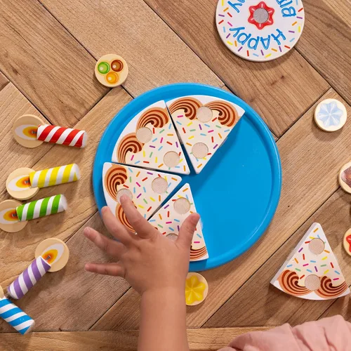 Vista 8 de Melissa & Doug, pastel de fiesta de cumpleaños, juego con alimentos, mezclar y combinar, decoraciones para pastel y 7 velas