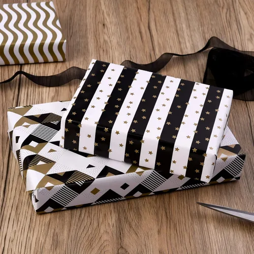 Vista 4 de Papel de regalo plegado negro, blanco y dorado, diseño mate, estrellas, rayas, ondulaciones, cuadros para cumpleaños, Navidad, graduaciones, bodas