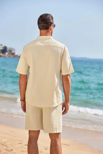 Vista 4 de COOFANDY Conjunto de lino de 2 piezas para hombre, camisa Henley, manga corta y pantalones cortos, trajes a juego para yoga y playa