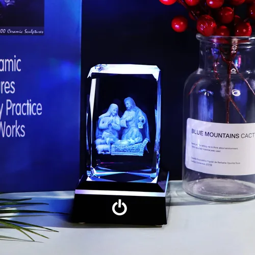 Vista 7 de YWHL Figuras de belén de cristal 3D con base colorida grabada con láser, estatuas de la Santa Familia para regalos religiosos para mujeres y hombres