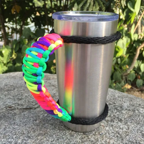 Vista 10 de Mango de Paracord hecho a mano para vaso Yeti/Rtic/Ozark Trail Rambler de 30 onzas (negro)