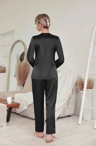 Vista 4 de Ekouaer Conjunto de pijama de satén para mujer, ropa de dormir de manga larga con botones y bolsillos