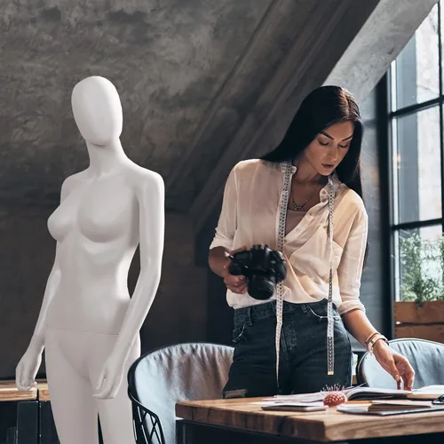 Vista 9 de GOFLAME Maniquí femenino de cuerpo completo, torso de maniquí realista de 69 pulgadas con posturas ajustables y partes del cuerpo desmontables, base