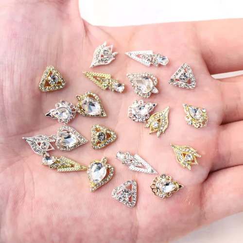 Vista 4 de 20 dijes de diamantes de imitación 3D para uñas de aleación para uñas acrílicas, parte trasera plana, gemas de cristal de cristal, tachuelas