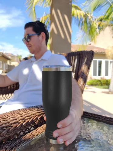 Vista 3 de LaserGram Taza Pilsner aislada al vacío de 14 onzas, Virgen de Guadalupe, grabado personalizado incluido (negro)