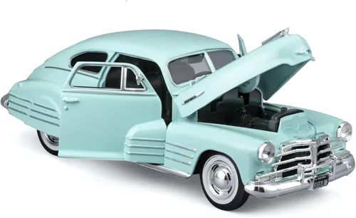 Vista 2 de Maisto 1:24 Edición Especial 1948 Chevrolet Fleetline Aerosedan