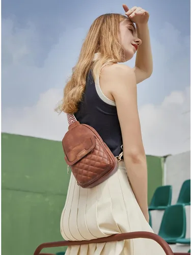 Vista 2 de Telena Riñonera de cuero vegano para mujer, bolsa cruzada en el pecho para mujer