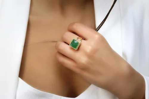 Vista 2 de Lovely Green Aventurine Ring - Artisan-crafted Fashion Jewelry for Women - Statement Rings for Fashion, Healing Crystal Rings - Custom Size and