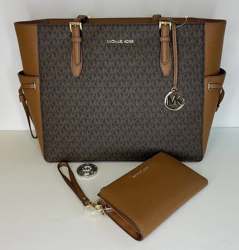 Vista 2 de Michael Kors MICHAEL Michel Kors Gilly - Bolsa de viaje con cordón grande con doble cierre para la muñeca