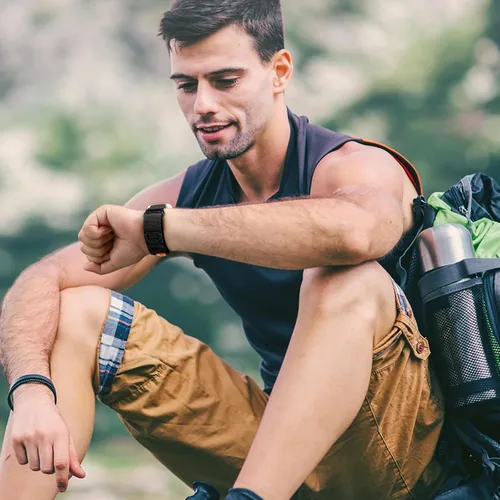 Vista 8 de Bandletic Bandas tácticas resistentes compatibles con Fitbit Versa 4 bandas/Versa 3/Sense 2/Sense, correas deportivas de nailon militar suave y Negro