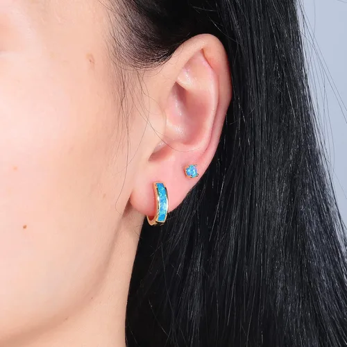 Vista 158 de CiNily Aretes Huggie de ópalo con bisagras, chapados en oro, hipoalergénicos, pequeños aretes de aro para mujeres, adolescentes, niñas, hombres