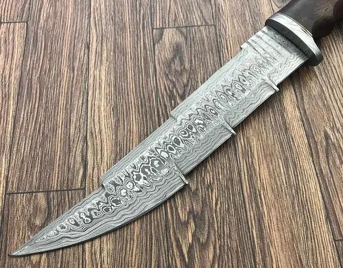 Vista 6 de RG-22 Cuchillo de caza hecho a mano de acero de Damasco de 13.5 pulgadas - Mango de madera exótica Marindi