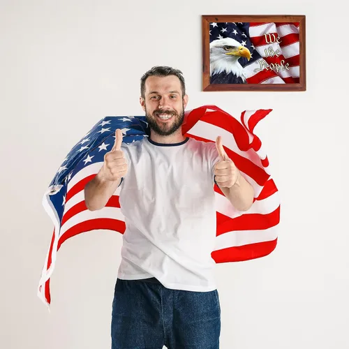 Vista 3 de We The People - Decoración de pared patriótica de Estados Unidos con bandera americana, arte de oficina en casa de veteranos militares, impresión