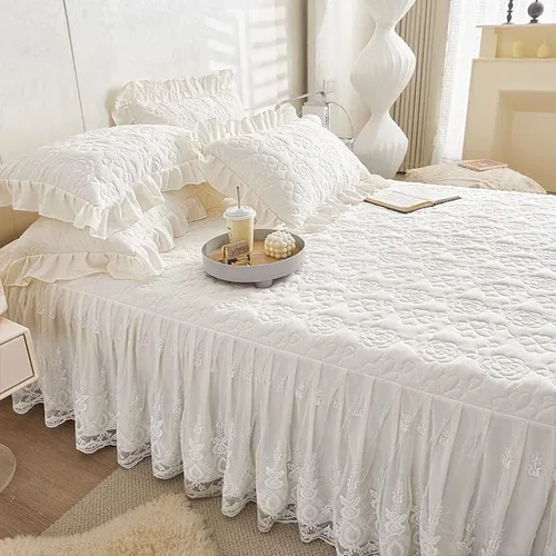 Vista 4 de Colcha acolchada de algodón brocado con patrón de flores, falda de cama con volantes, tamaño Queen, beige