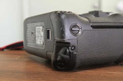 Vista 3 de Canon EOS-1D Mark II 8.2MP Cámara digital SLR (solo cuerpo)