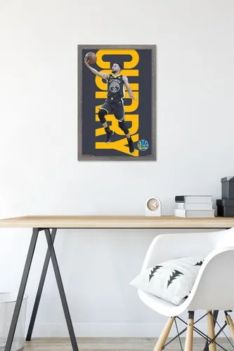 Vista 6 de Trends International NBA Golden State Warriors - Póster de pared de Stephen Curry 18, 14.725 x 22.375 pulgadas, versión enmarcada de madera
