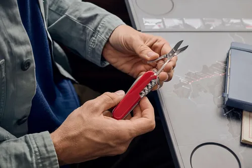 Vista 7 de Victorinox Swiss Army Huntsman – Navaja de bolsillo