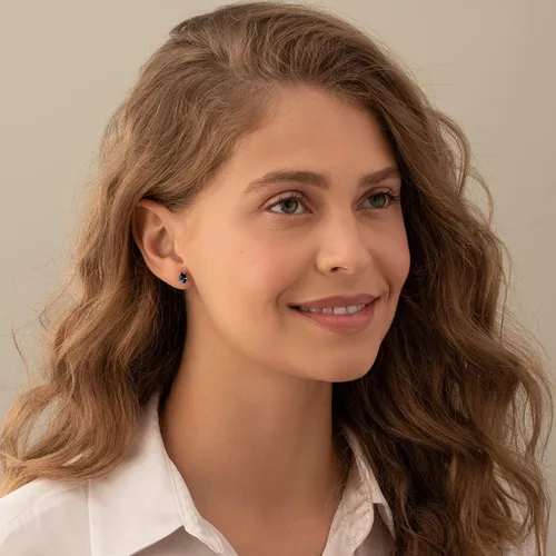 Vista 2 de Peora Aretes de topacio azul Londres de oro blanco de 14 quilates para mujer, piedra preciosa natural, forma de pera de 1.50 quilates, grado AAA