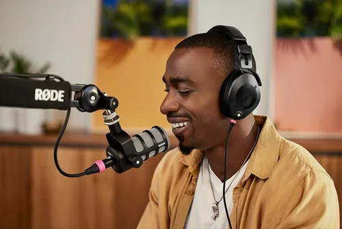 Vista 7 de RØDE NTH-100 Auriculares Profesionales Supraaurales Para Creación de Contenido, Producción Musical, Mezcla y Edición de Audio, Podcasting, Grabación