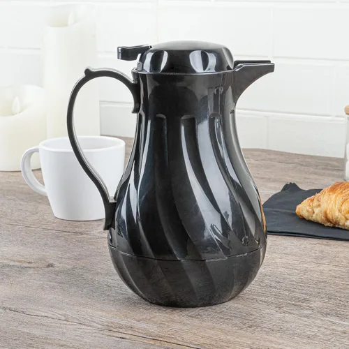 Vista 4 de Restaurantware Jarra térmica para café, paquete de 1 servidor de café aislado de plástico de 20 onzas con mango ergonómico, cafetera negra